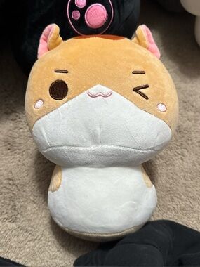 Cute Winking Hamster Plush - Tan & White